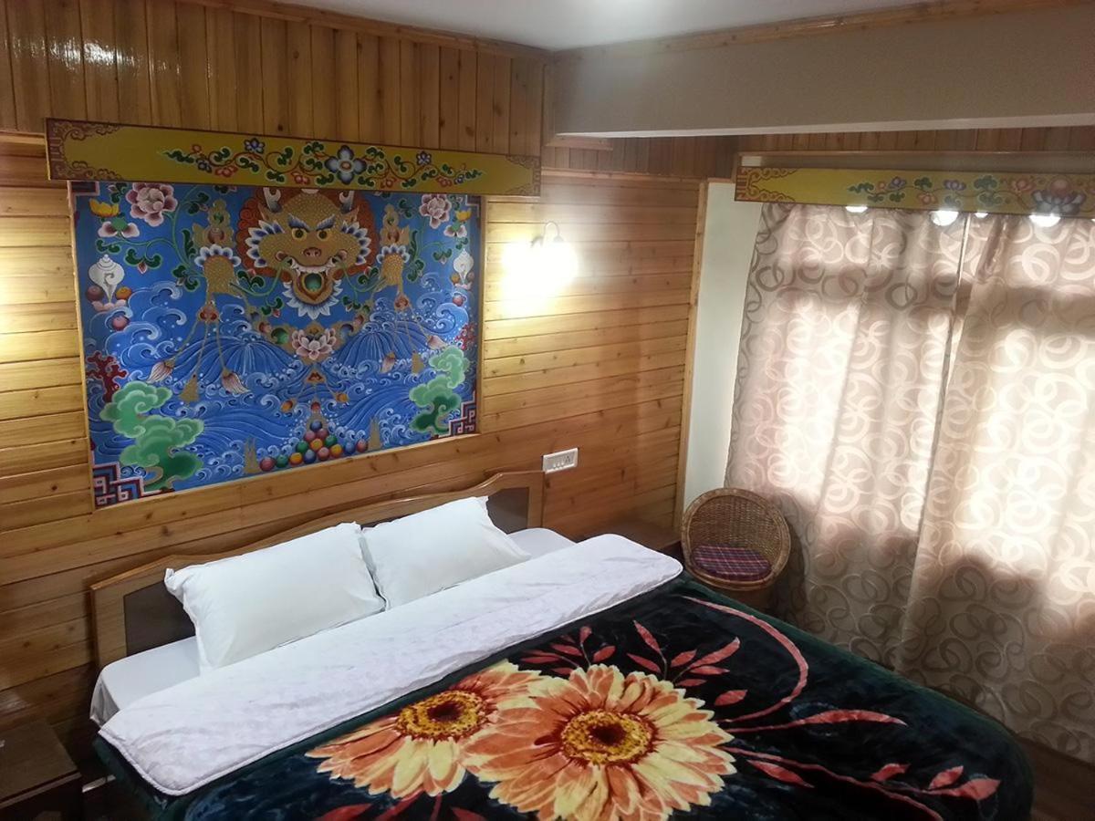 Hotel Taktsang Darjeeling ダージリン エクステリア 写真