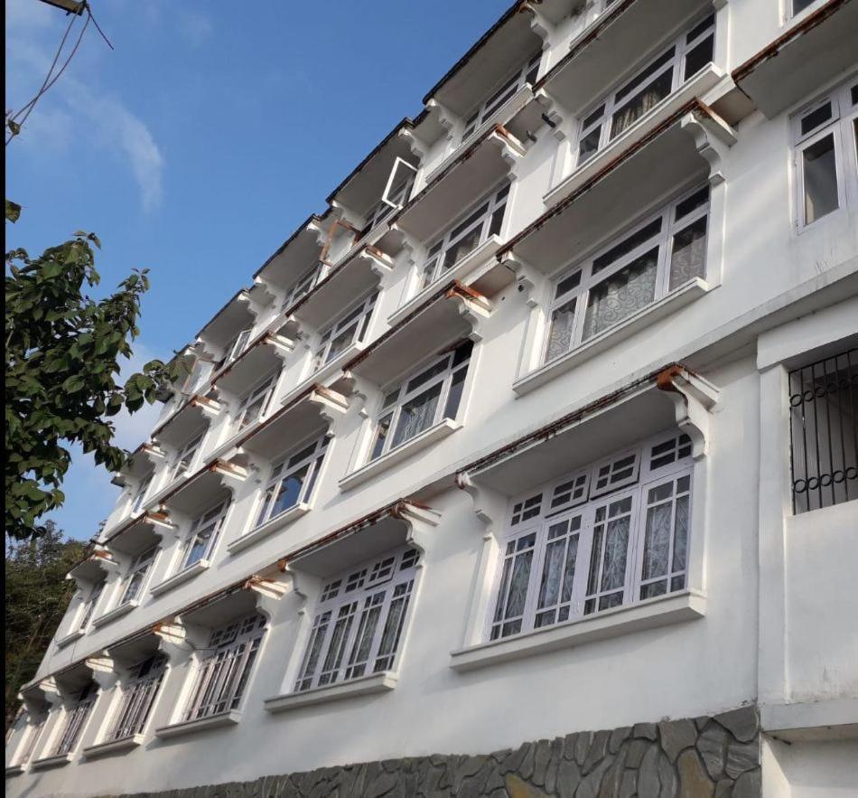 Hotel Taktsang Darjeeling ダージリン エクステリア 写真